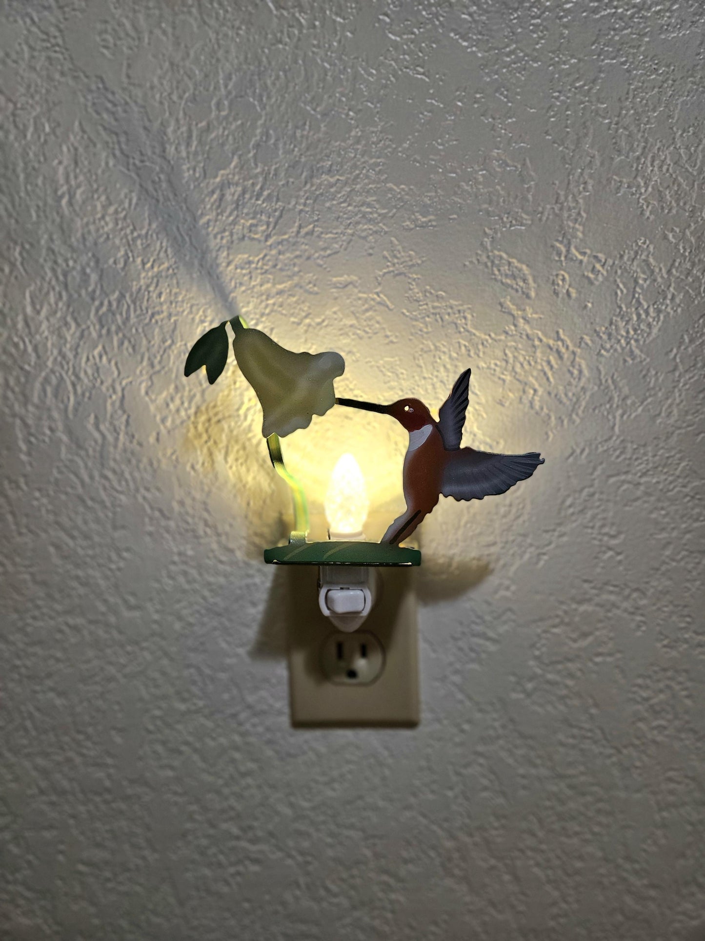 Rufous Hummingbird Feeding from a Yellow Trumpet Flower- Night Light- Made from durable, Hand-painted steel
